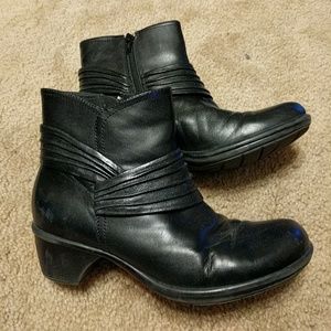 Heeled boots